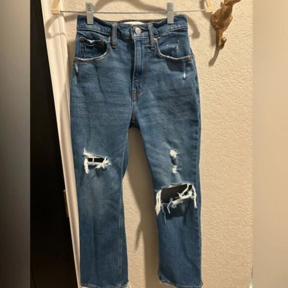 Abercrombie & Fitch Jeans Ankle Straight Ultra High Rise Size 23/000 Distressed - Picture 1 of 3